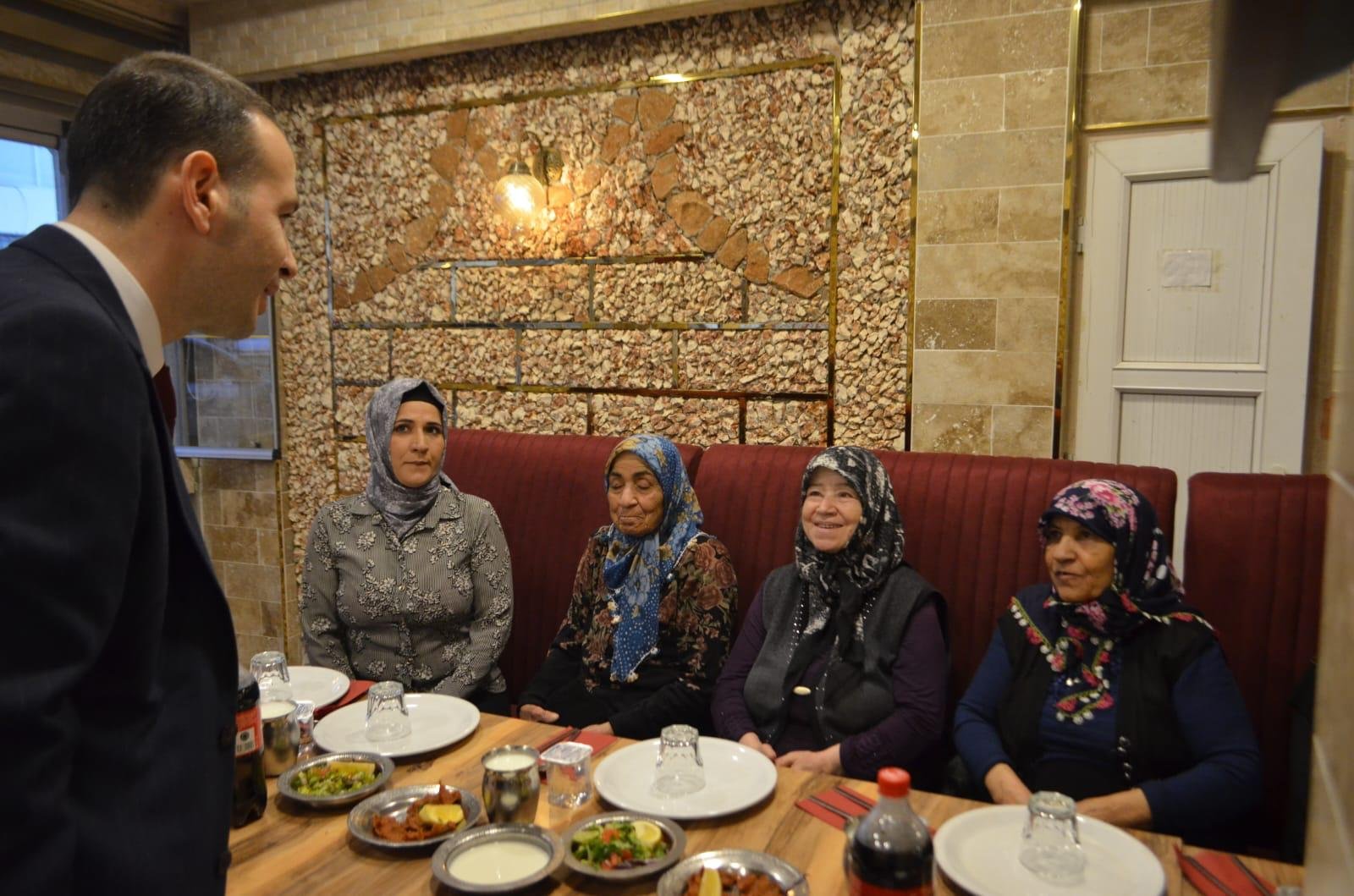 En anlamlı İftar, Huzurevindeki Büyüklerimizle iftarda buluştular