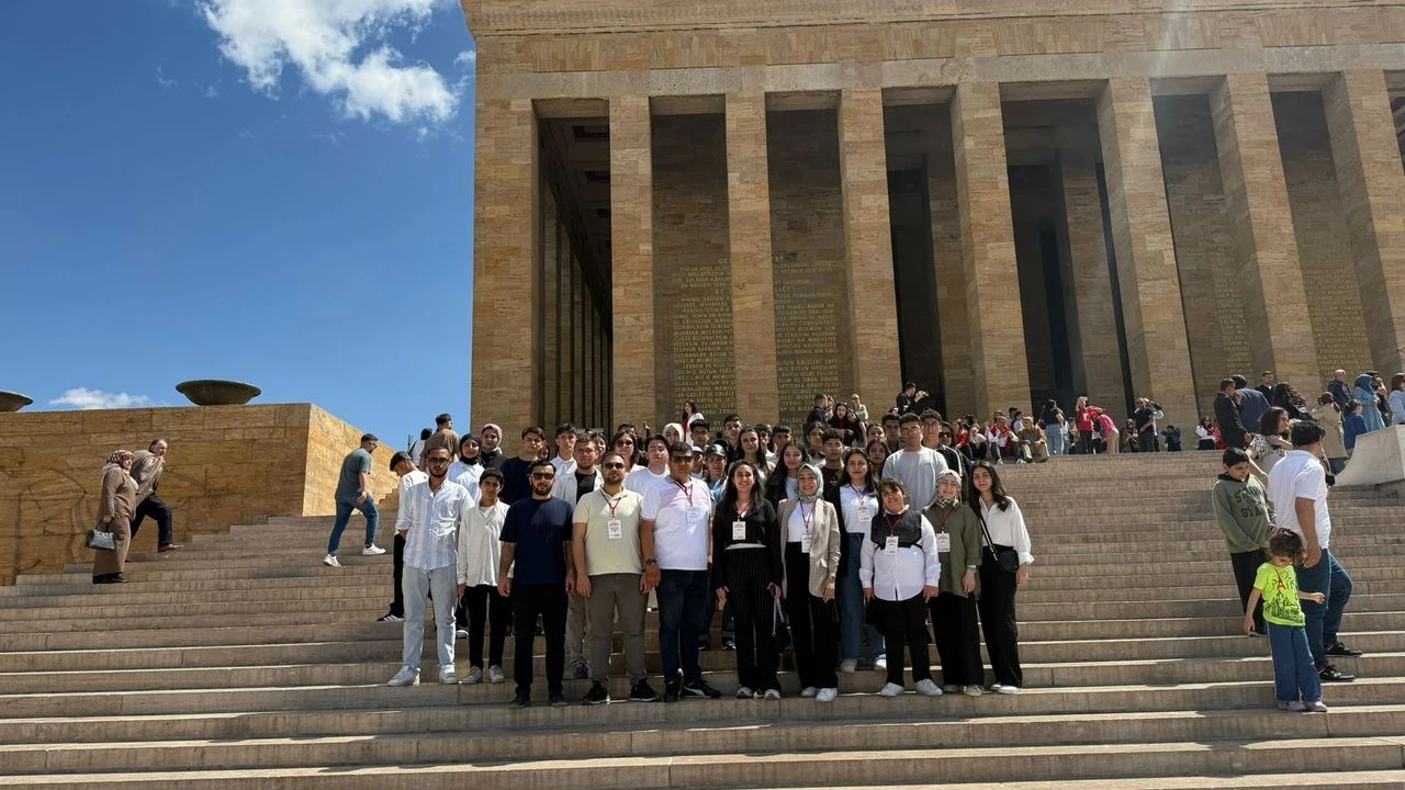 Gaziantep İyilik Hareketi Derneği 50 Genci Anıtkabirle Buluşturdu